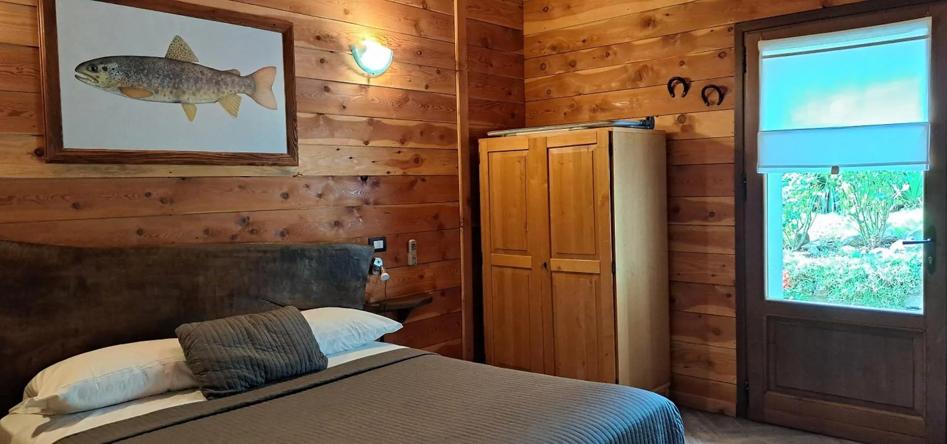 ゲストハウス Trout Lodge Collagna イタリア