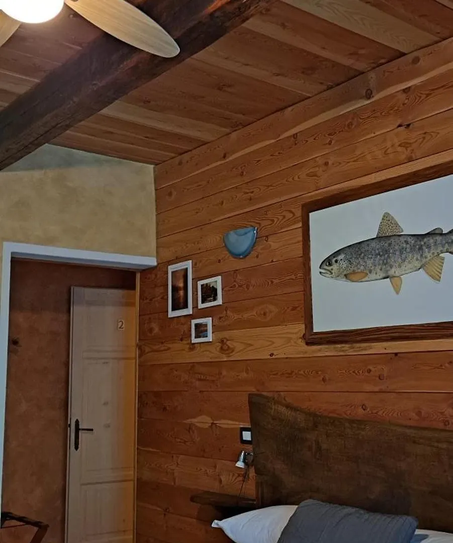 Trout Lodge Collagna ゲストハウス