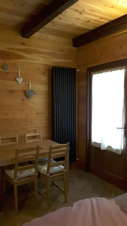 ゲストハウス Trout Lodge Collagna イタリア